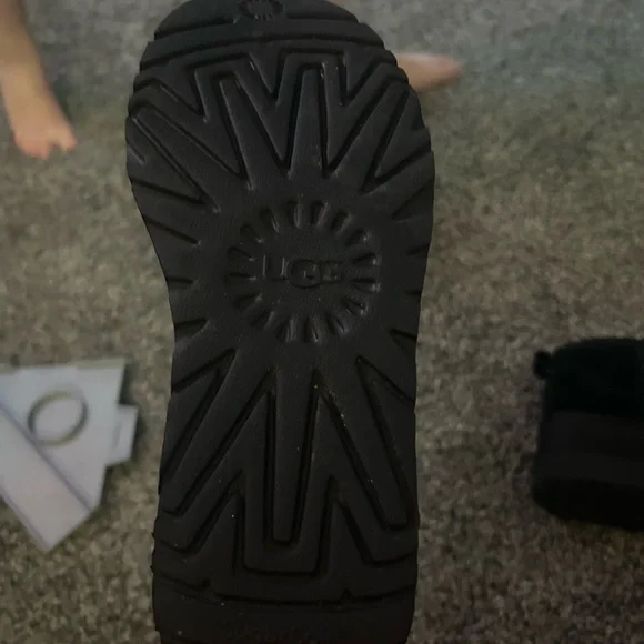 UGG Women's Classic Mini Black Platform Boots - Picture 7 of 16